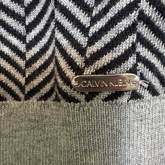 Calvin Klein Black and Gray Turtleneck Sweater - Picture 3 of 8